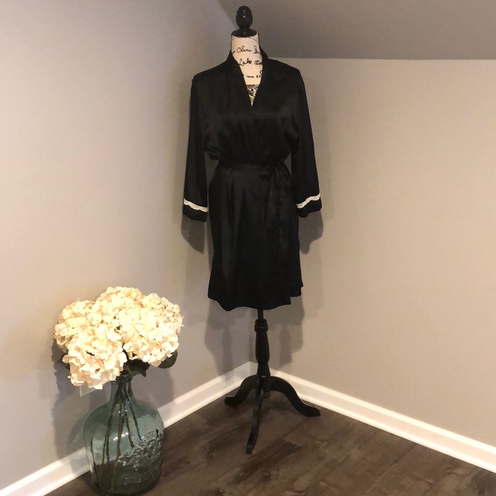 Gillian & O’Malley Black Robe